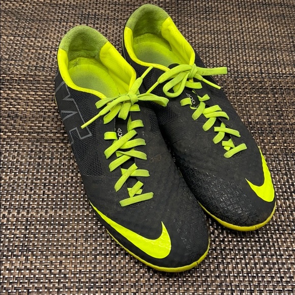 Nike Indoor Soccer Shoes - Picture 1 of 8